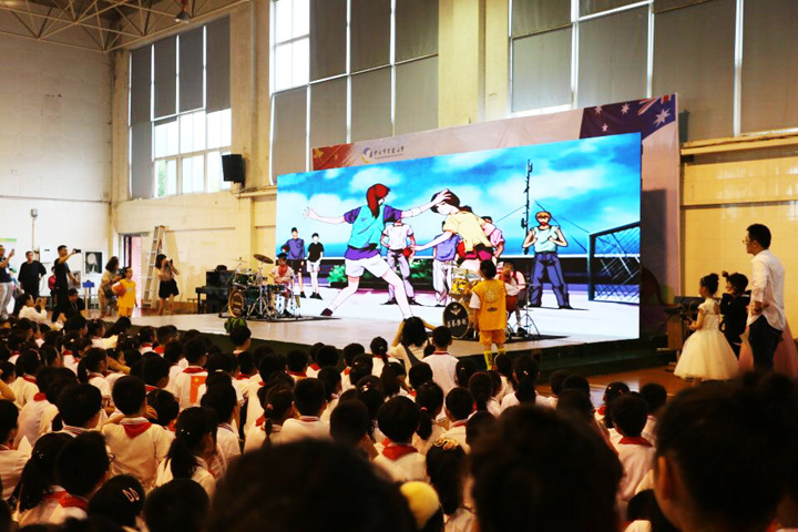 别班的架子鼓表演，可惜没有我